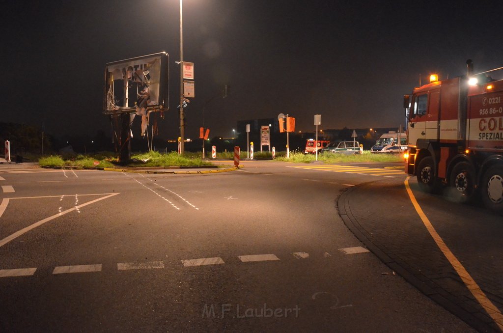 VU LKW umgestuerzt Feldkassel Industriestr Robert Boschstr P122.JPG